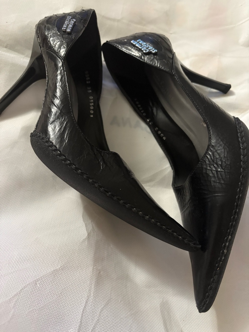 Carmen Steffens
Embossed Leather Pointy
Tip Heels Size 37 U.S 6.5